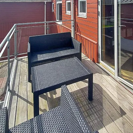 6 Person Holiday In